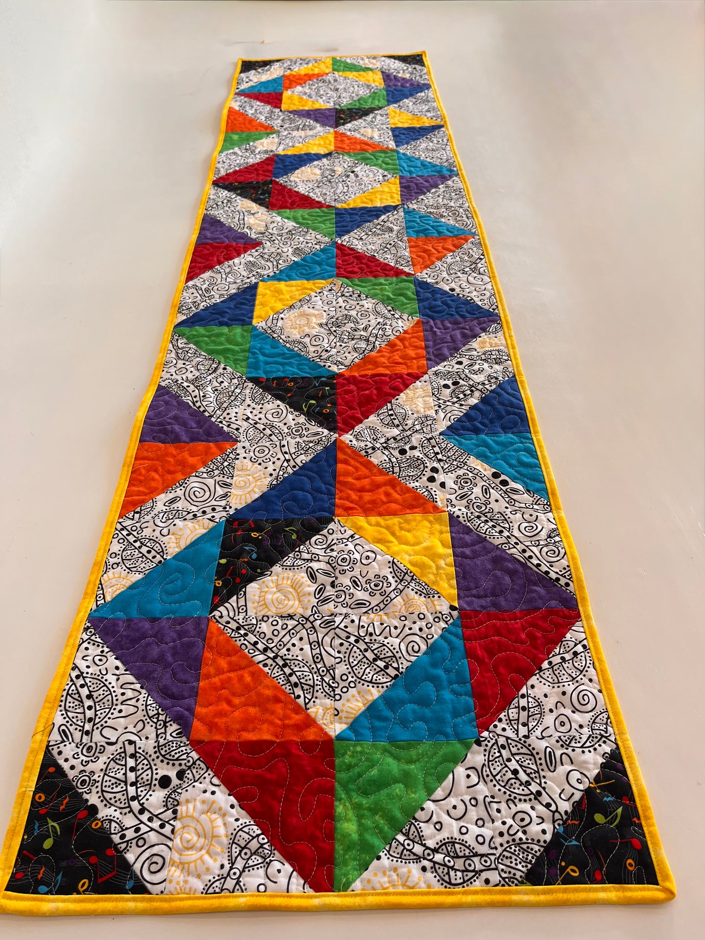 Primary Walkabout Tablerunner