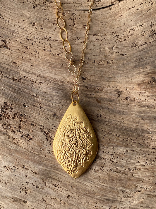 Mandala Neklace in 14k Gold Vermeil